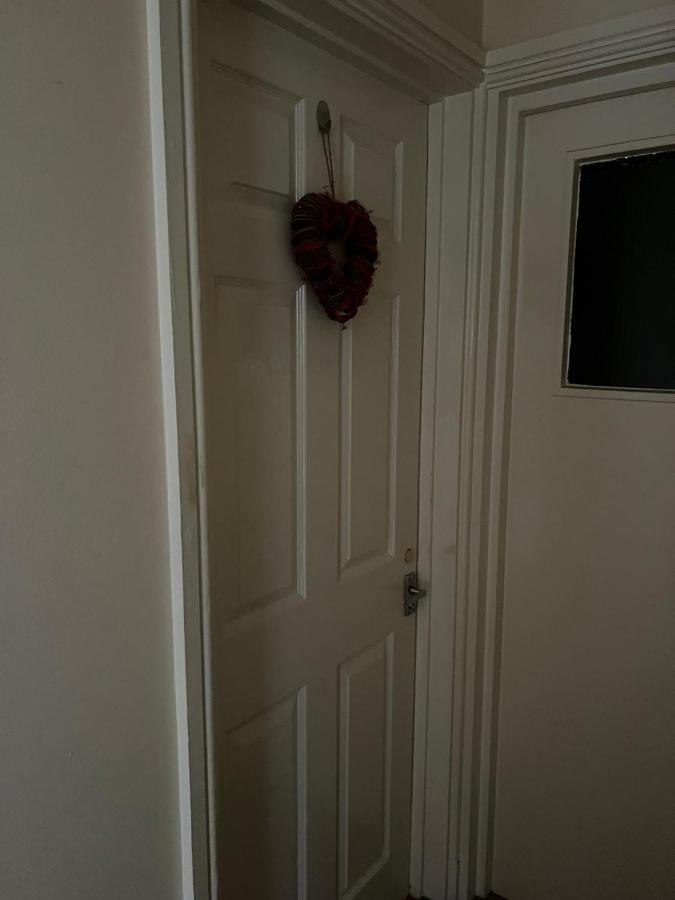 Shared House In Chakeshill Drive Hotel Bristol Bagian luar foto